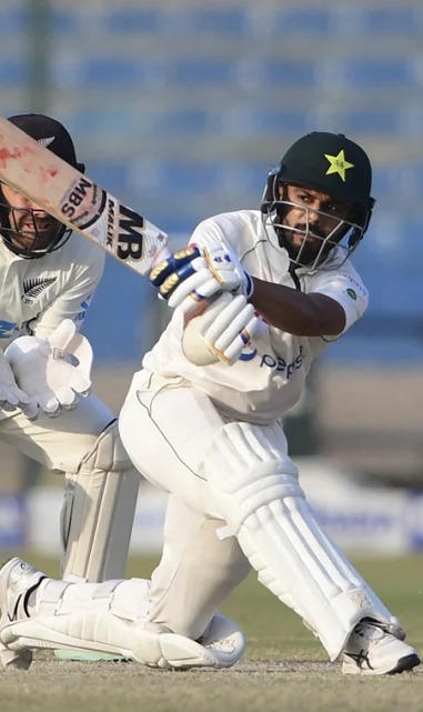Saud Shakeel played aggressive shot for a six